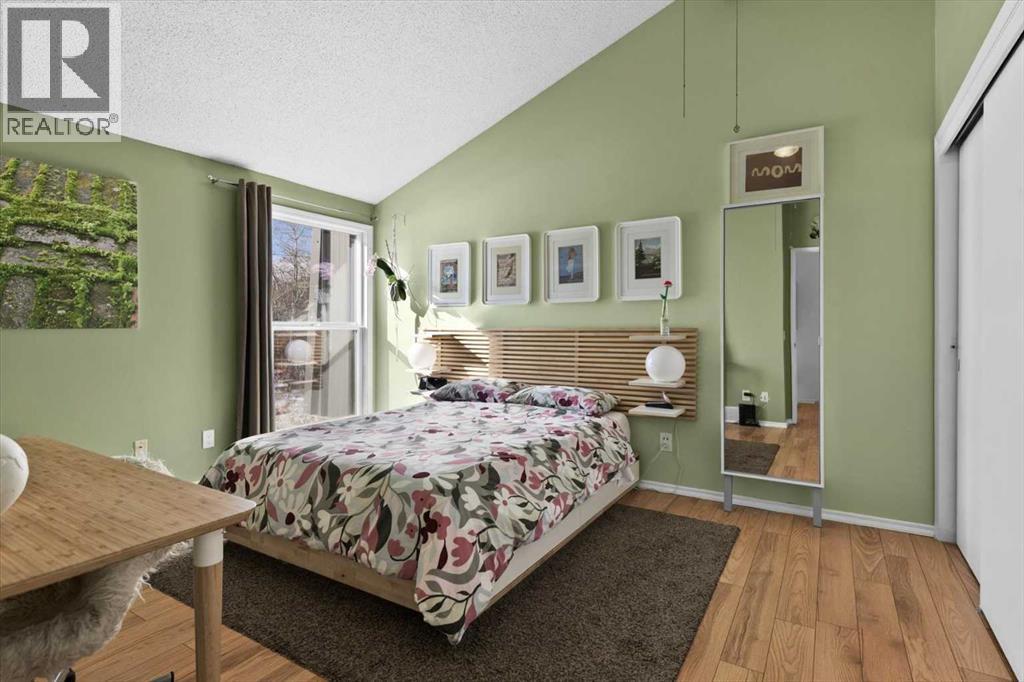 Single Family House 5 Level for Sale in  Brae Glen Lane SW Braeside Calgary 