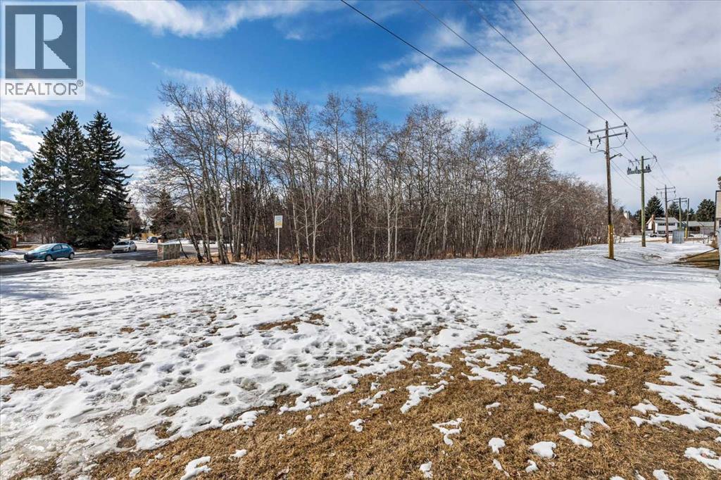 Single Family House 5 Level for Sale in  Brae Glen Lane SW Braeside Calgary 