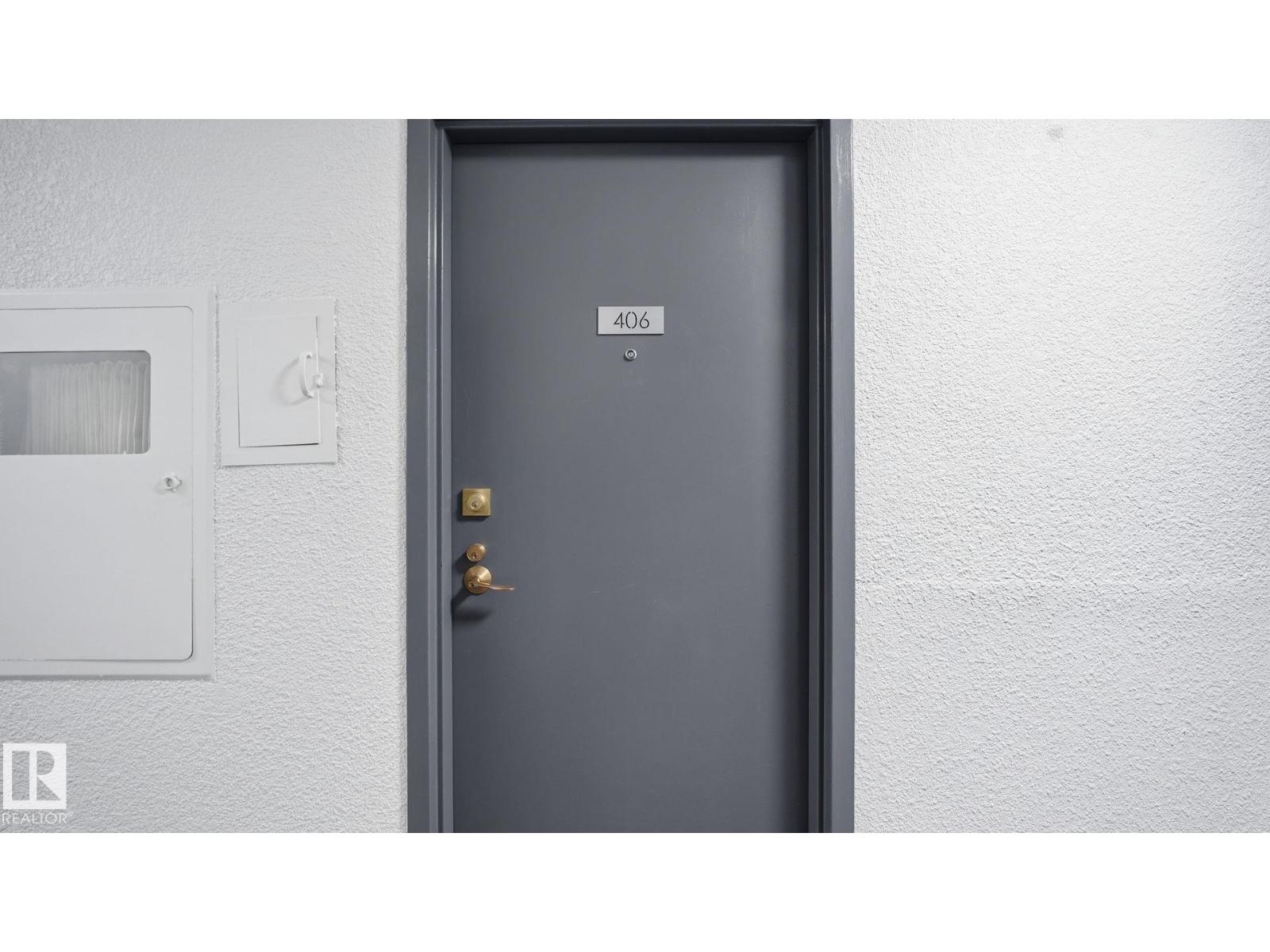 #406 12121 JASPER AV NW - 32