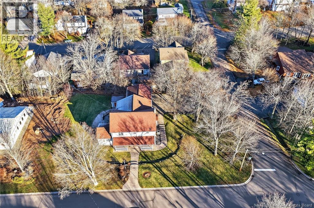 426 BLYTHWOOD AVENUE - 8