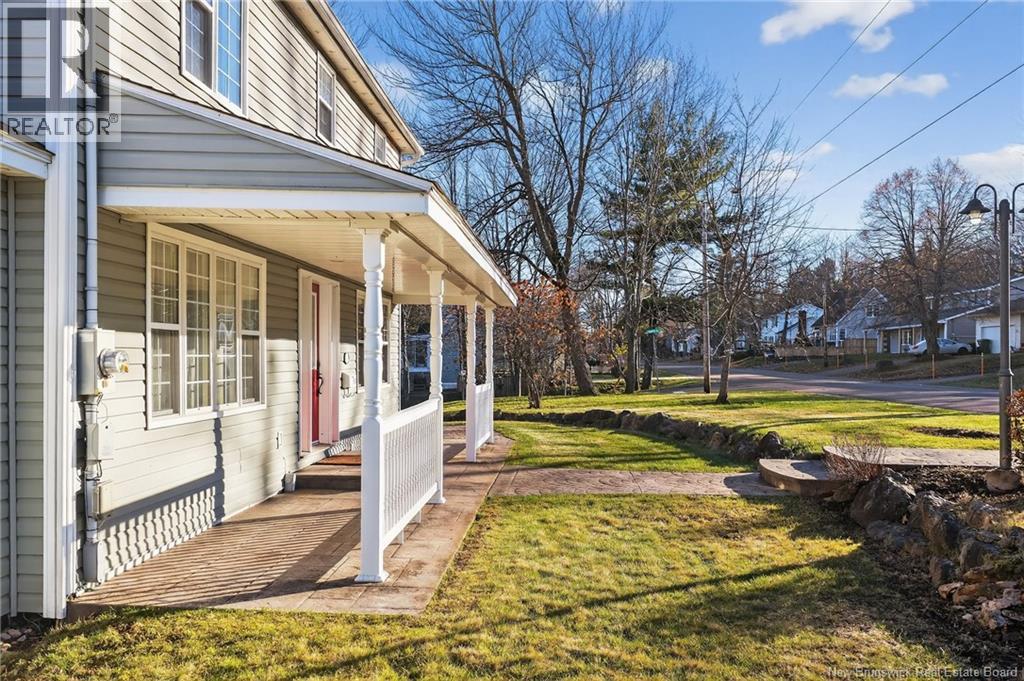 426 BLYTHWOOD AVENUE - 7