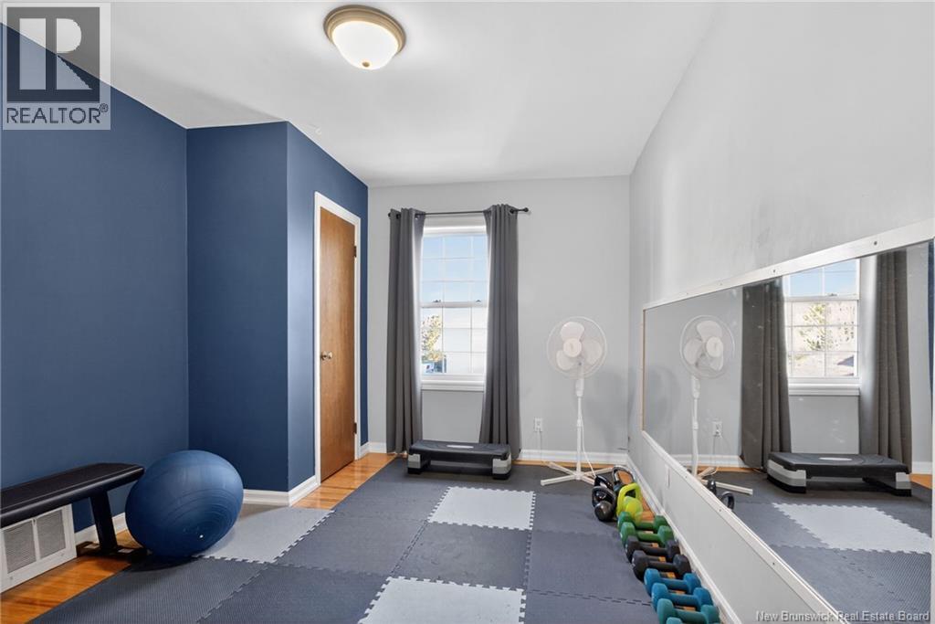 426 BLYTHWOOD AVENUE - 38