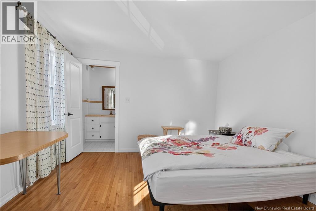 426 BLYTHWOOD AVENUE - 30