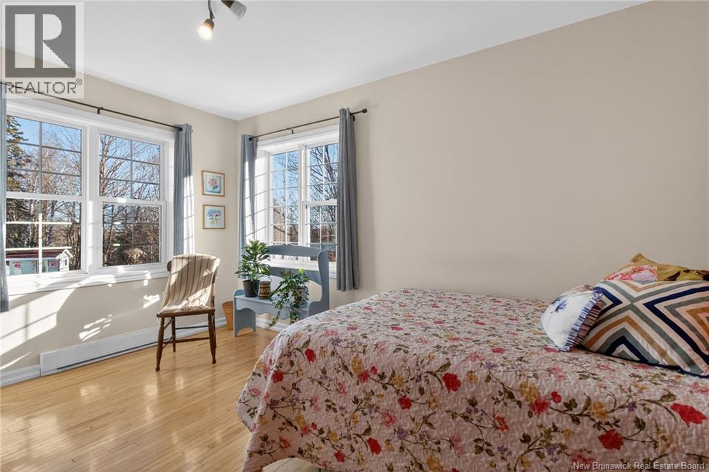 426 BLYTHWOOD AVENUE - 35