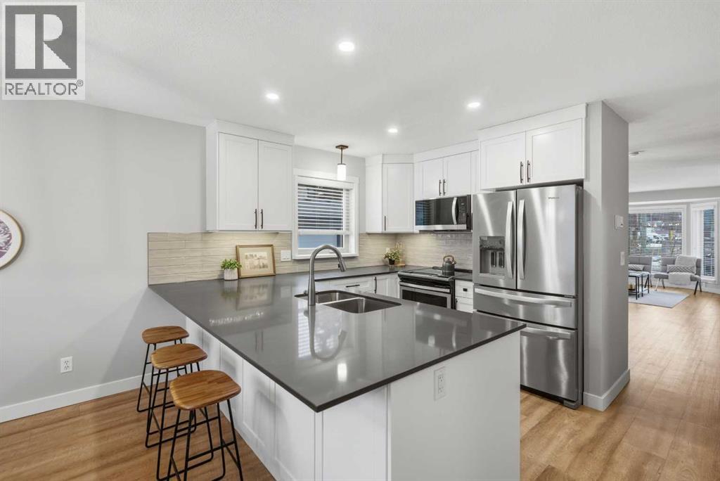 Single Family House for Sale in   Avenue NW Parkdale Calgary 