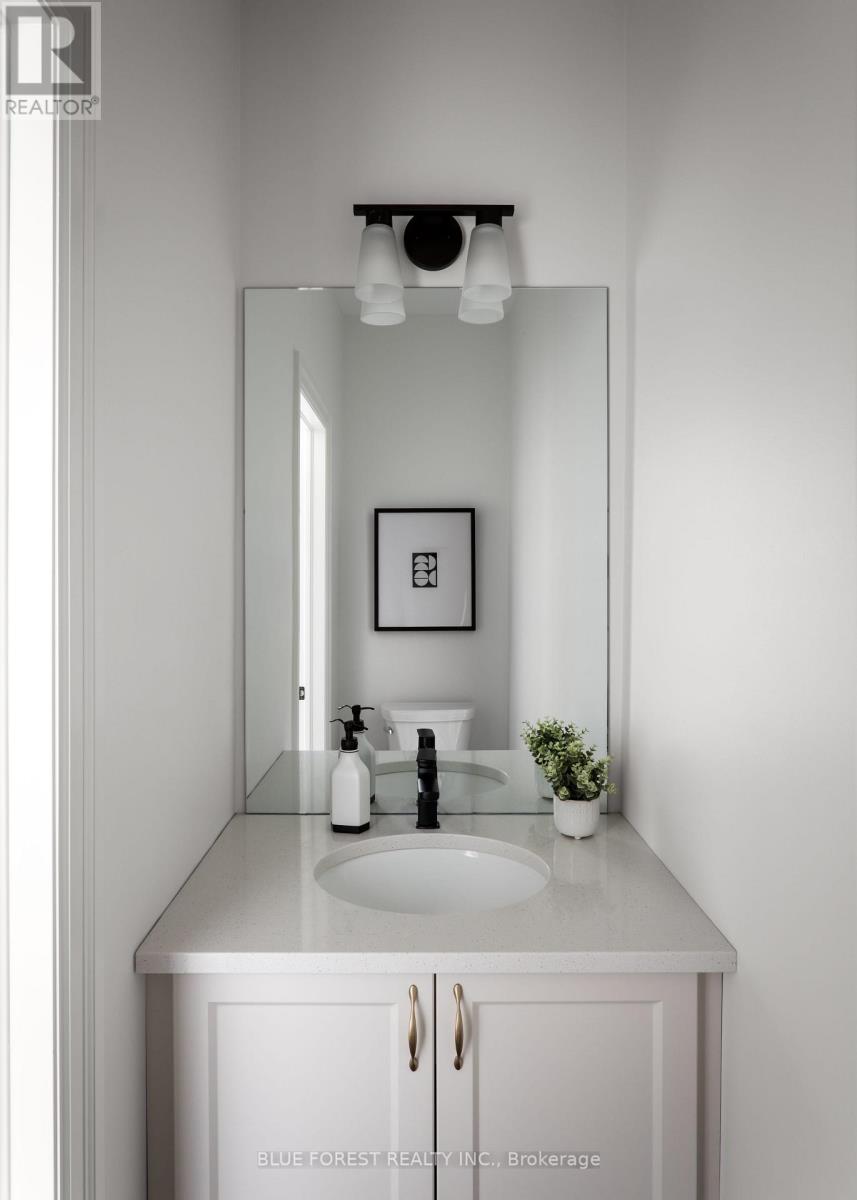 325 HARVEST LANE — photo 9