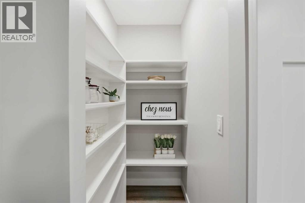 Single Family House for Sale in   Avenue NW Parkdale Calgary 