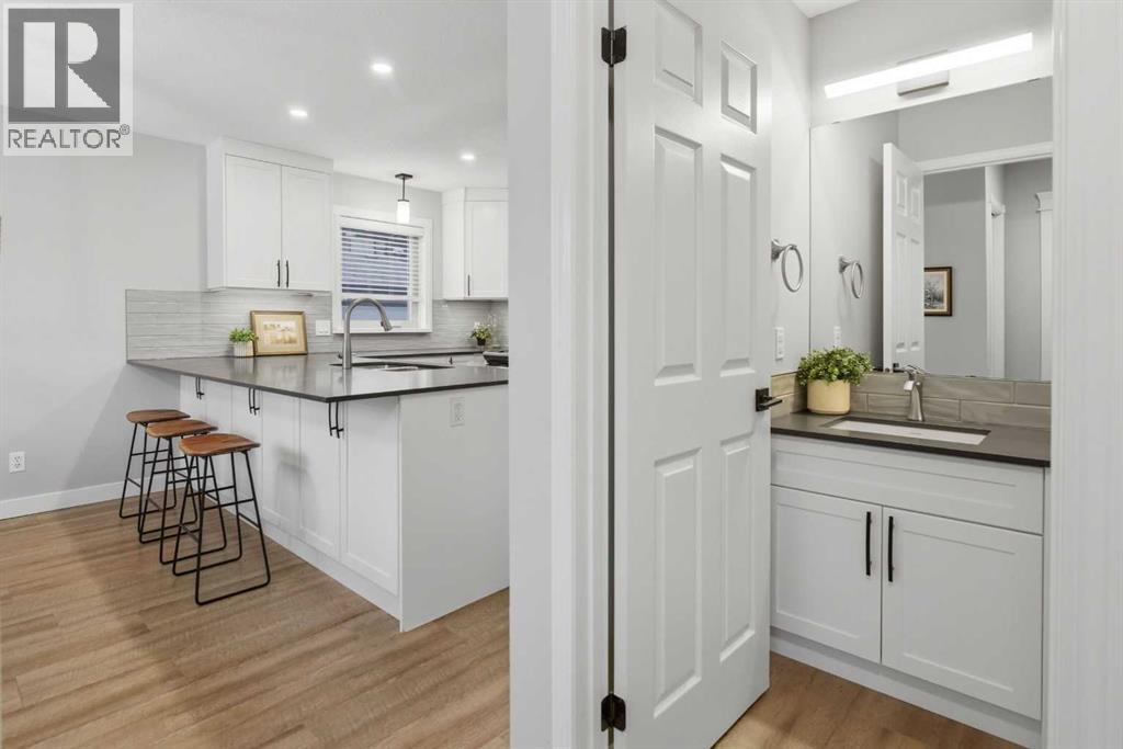 Single Family House for Sale in   Avenue NW Parkdale Calgary 