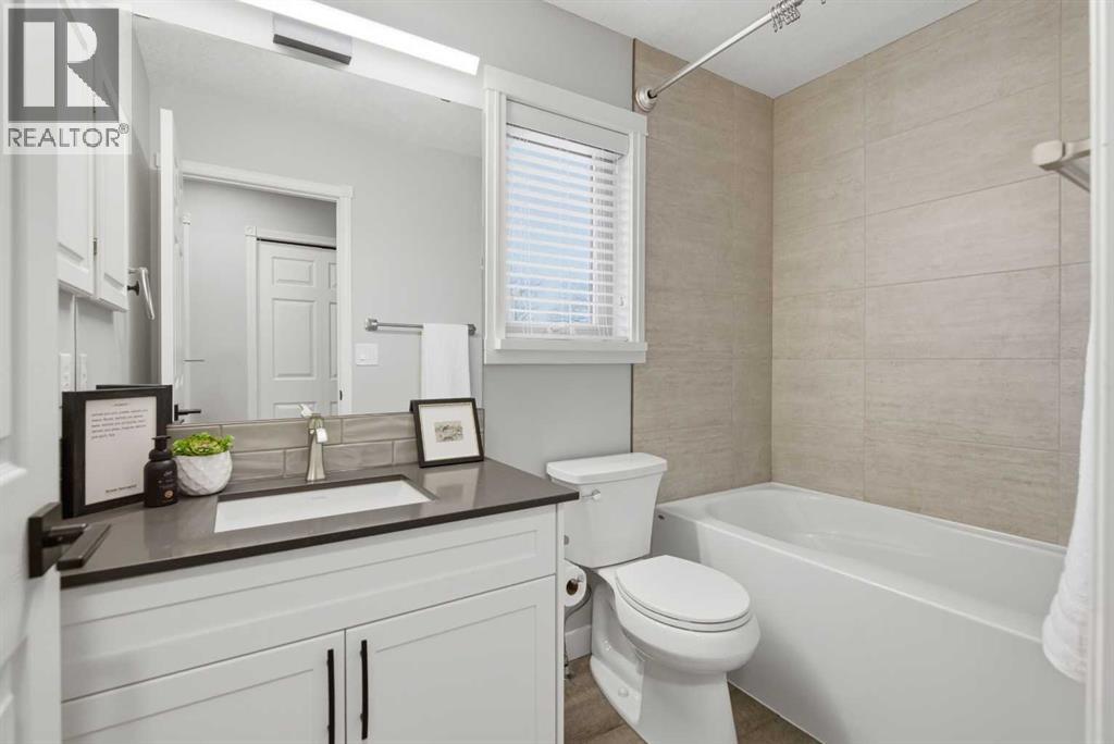 Single Family House for Sale in   Avenue NW Parkdale Calgary 