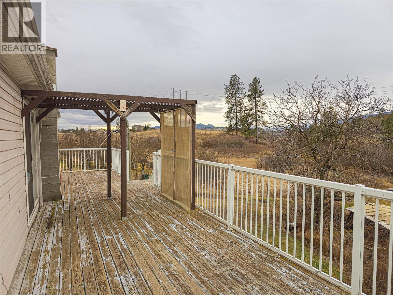  327 97A Highway, Spallumcheen