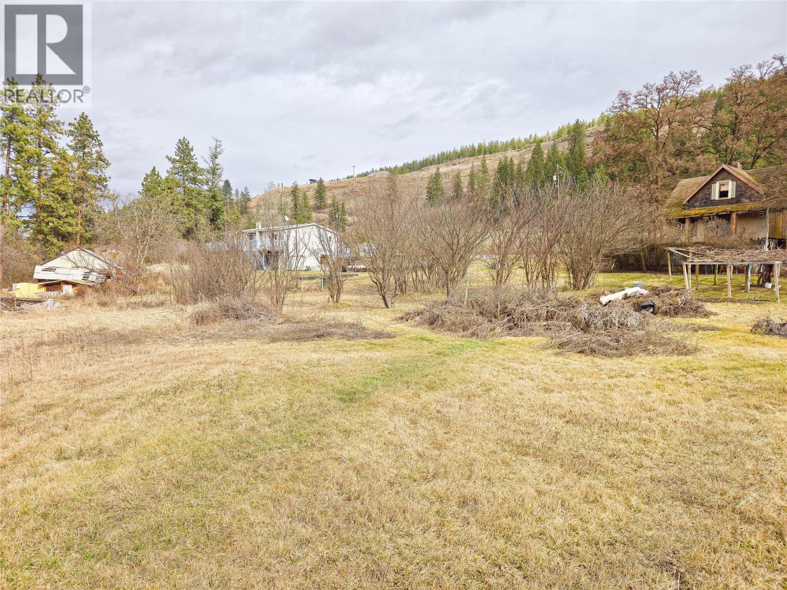  327 97A Highway, Spallumcheen