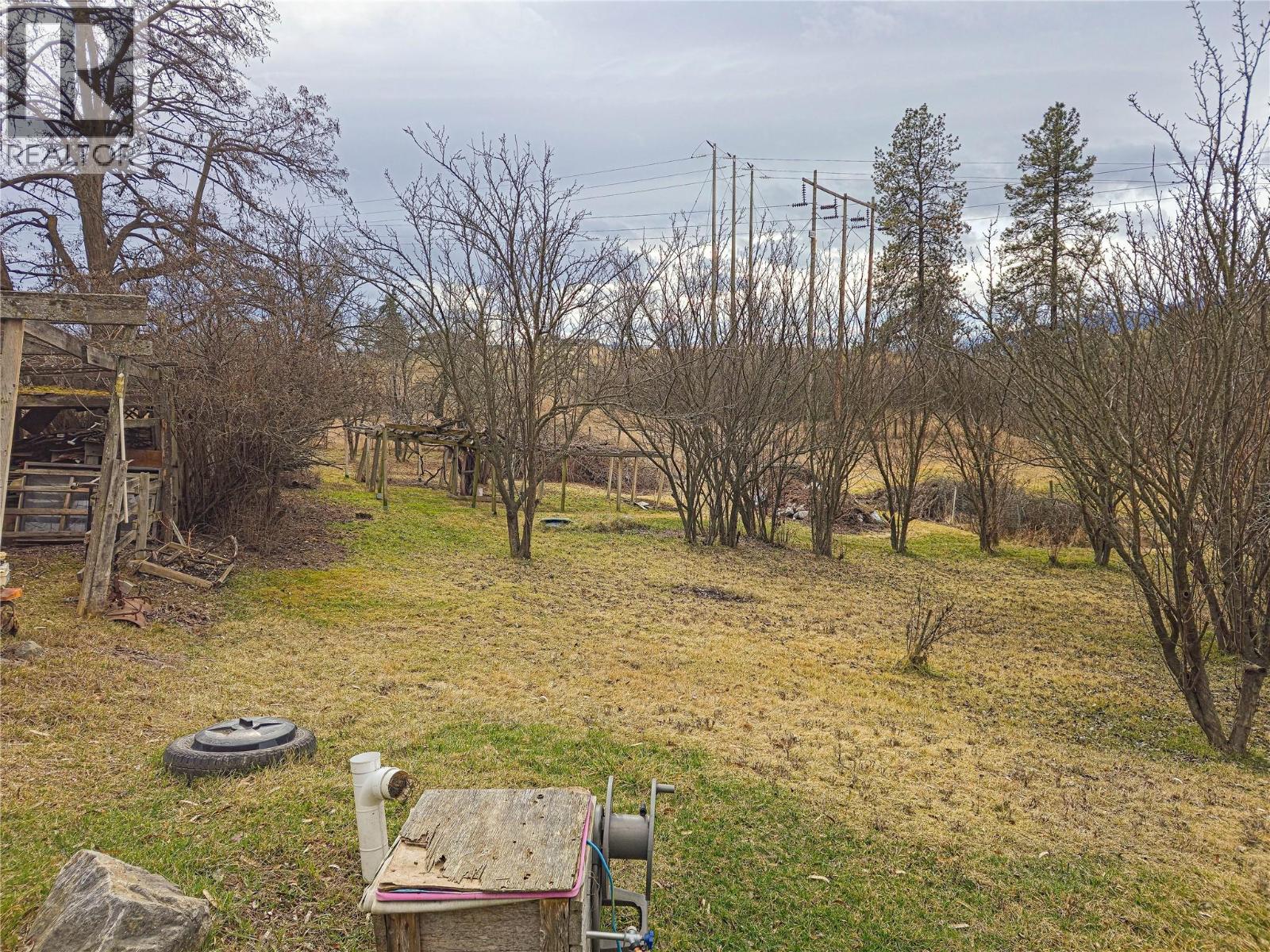  327 97A Highway, Spallumcheen