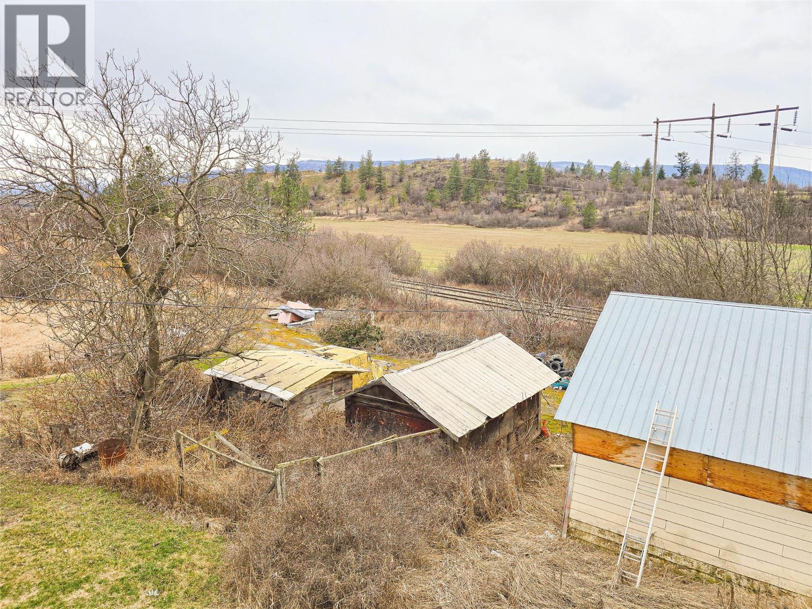  327 97A Highway, Spallumcheen