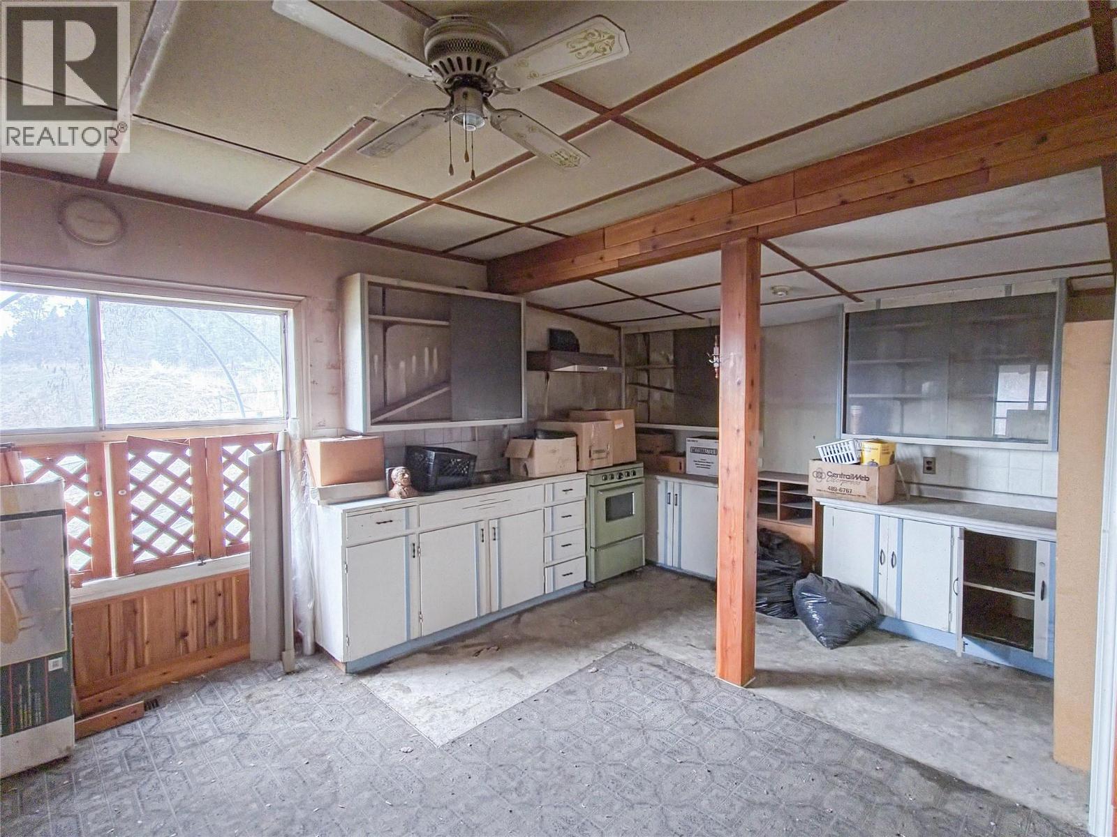  327 97A Highway, Spallumcheen