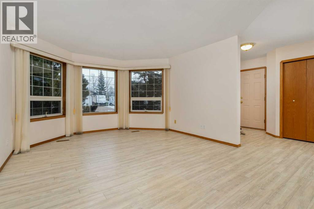 Single Family House Bungalow for Sale in   Avenue Victoria Park Camrose 