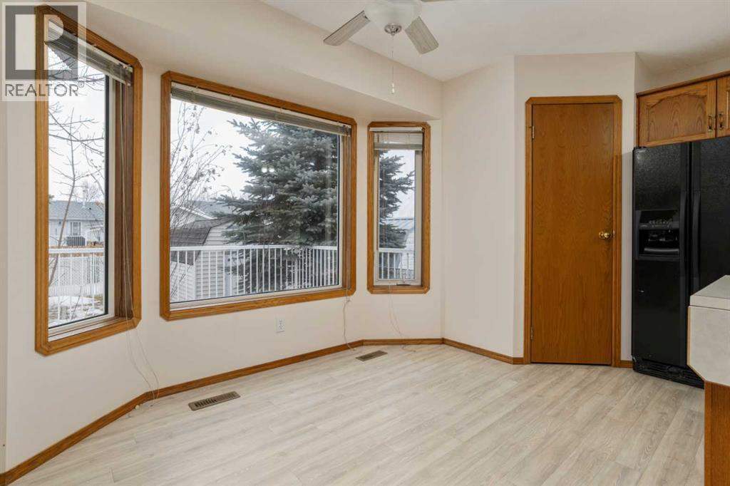 Single Family House Bungalow for Sale in   Avenue Victoria Park Camrose 