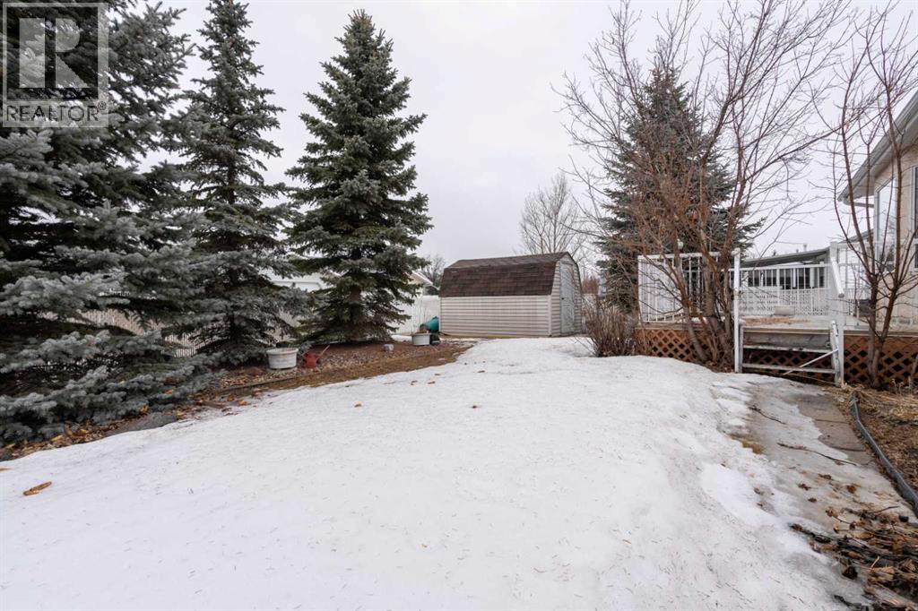 Single Family House Bungalow for Sale in   Avenue Victoria Park Camrose 