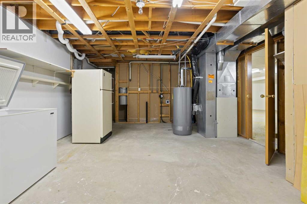 Single Family House Bungalow for Sale in   Avenue Victoria Park Camrose 