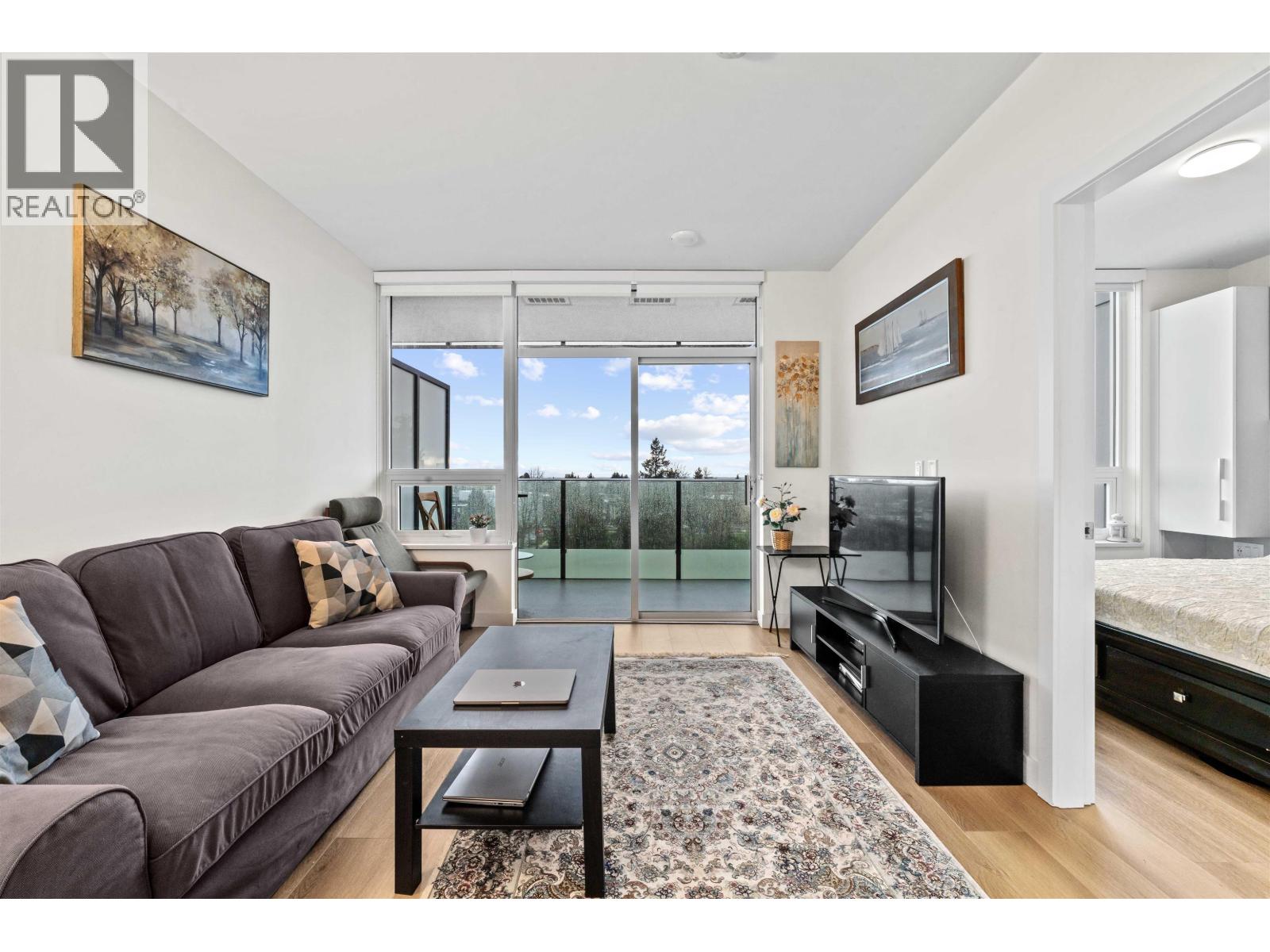 706 6463 SILVER Avenue - main photo