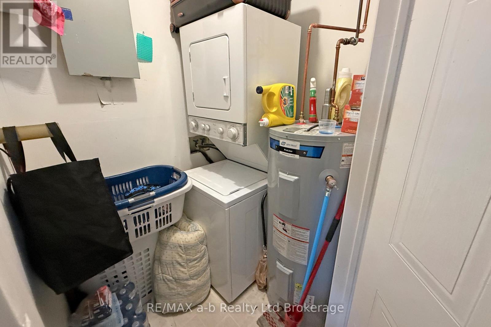 #36 64 HIAWATHA ROAD - 16