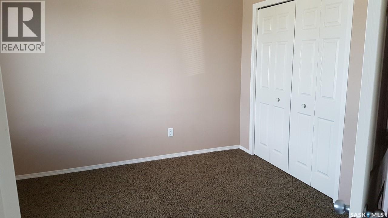 #1 201 CARLYLE AVENUE - 16