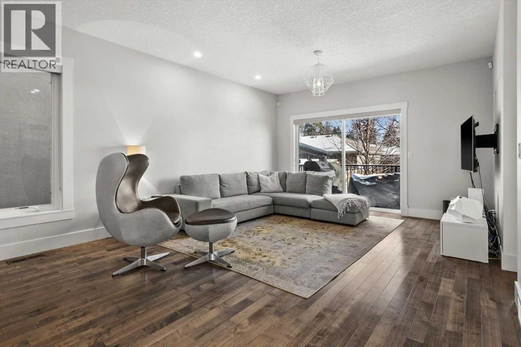 Single Family House for Sale in   Street SW Killarney/Glengarry Calgary 