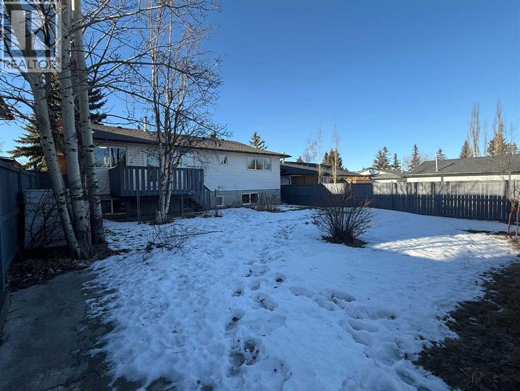 Single Family House Bi-level for Sale in   Street NW Silver Springs Calgary 