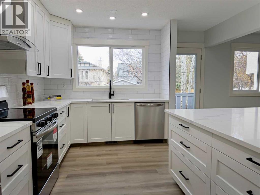 Single Family House Bi-level for Sale in   Street NW Silver Springs Calgary 