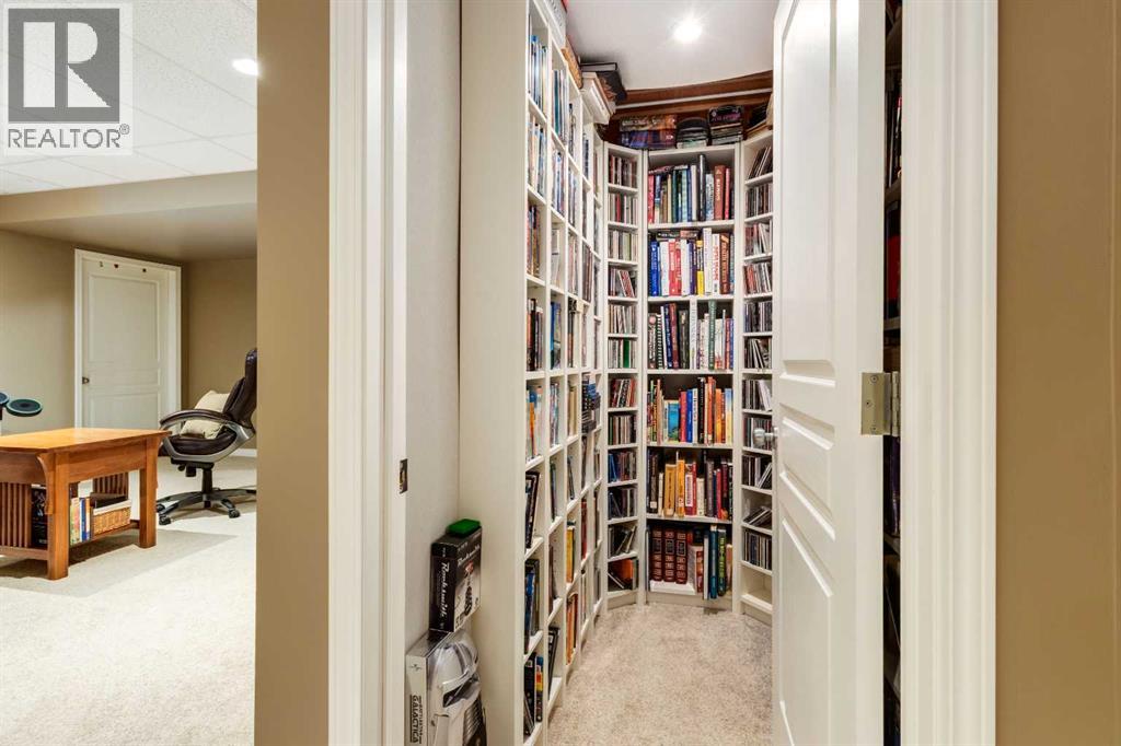 Single Family House for Sale in  Valley Ridge Boulevard NW Valley Ridge Calgary 