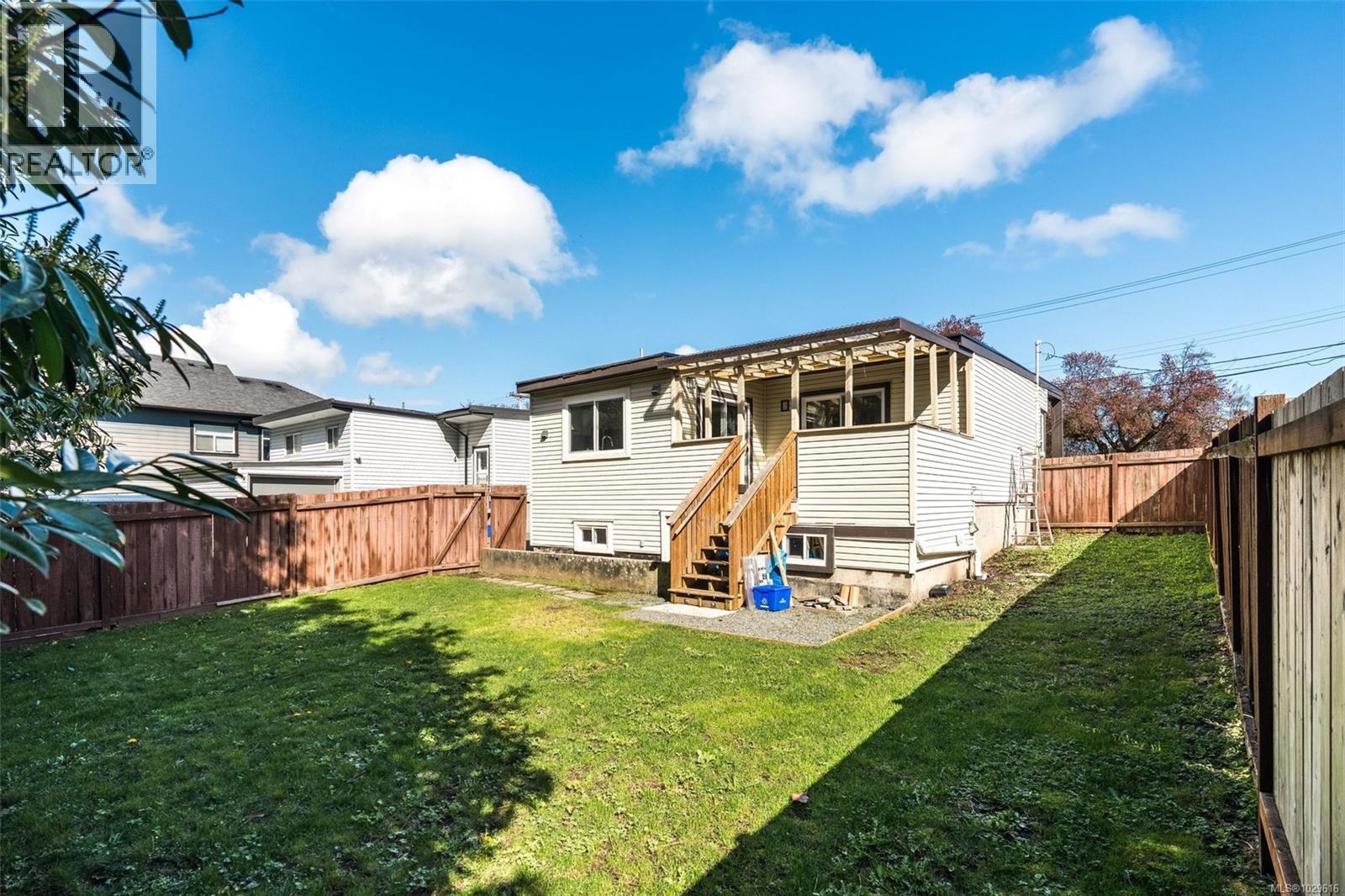  3166 Alder Street, Victoria