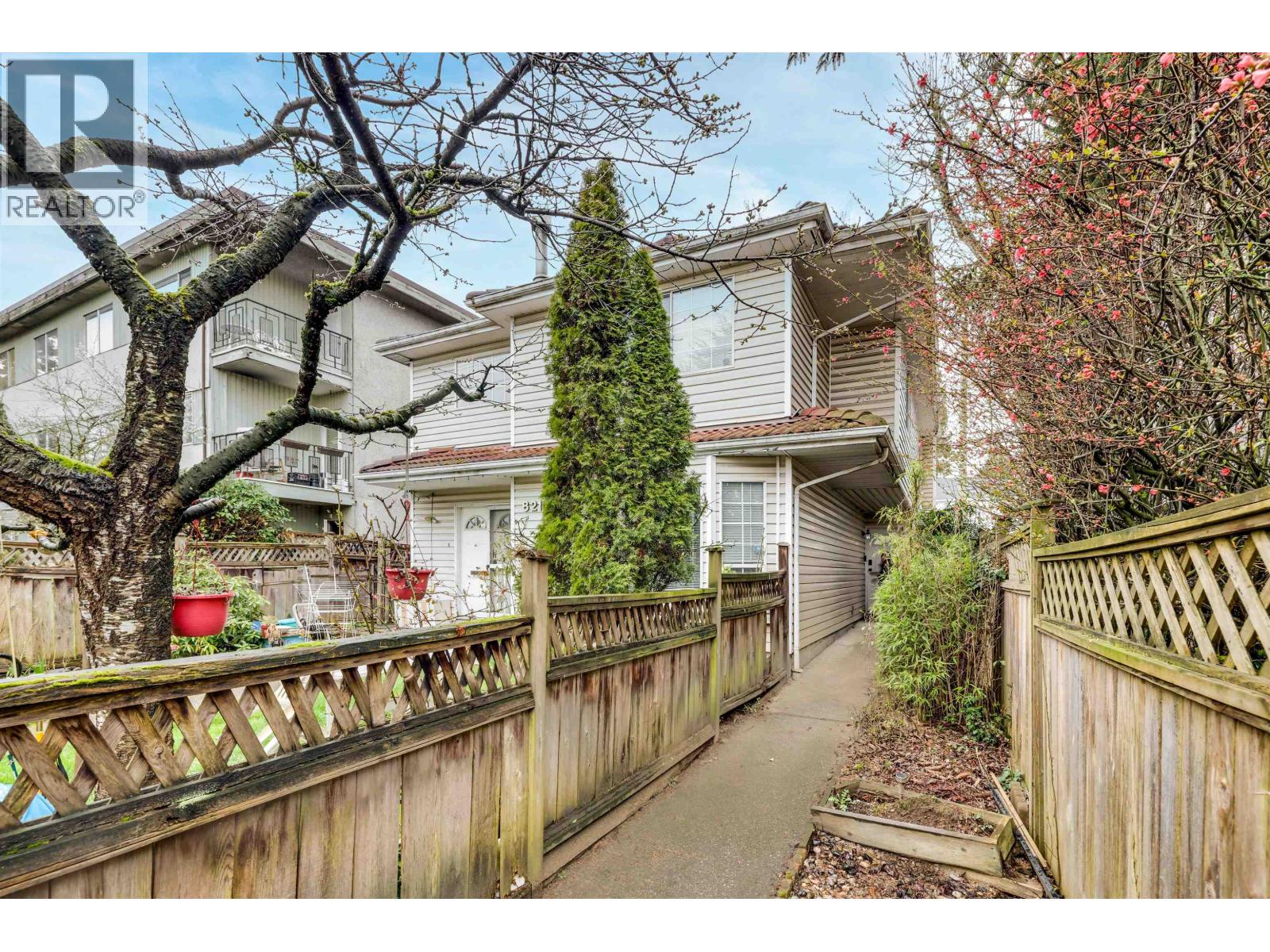 819 70TH Avenue - photo 2