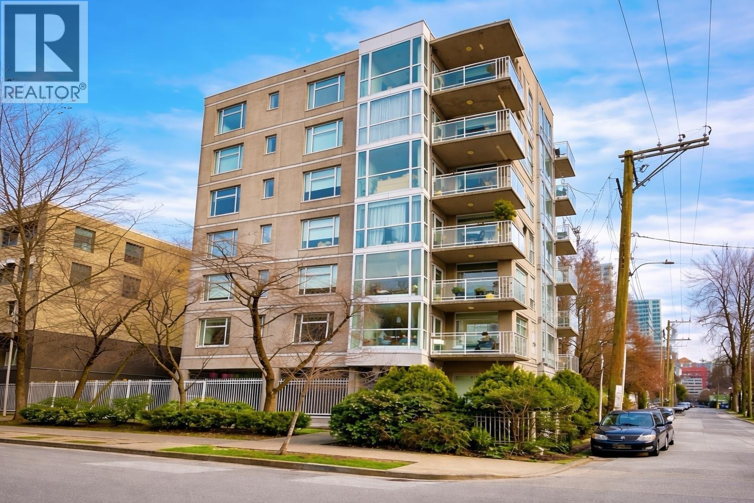 802 1150 BUTE Street - main photo