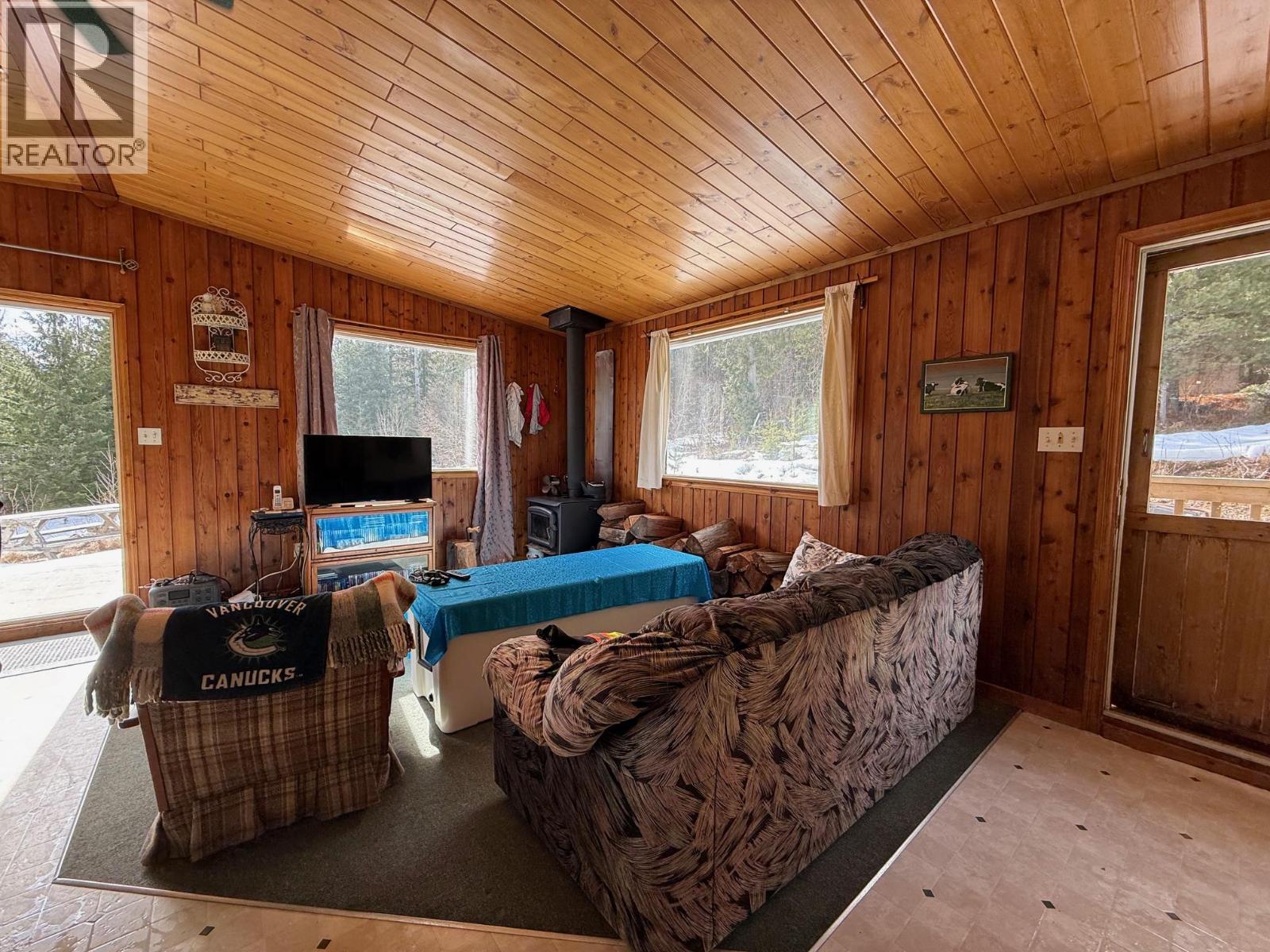 12595 Adams Lake West Forest Service Road, Adams Lake