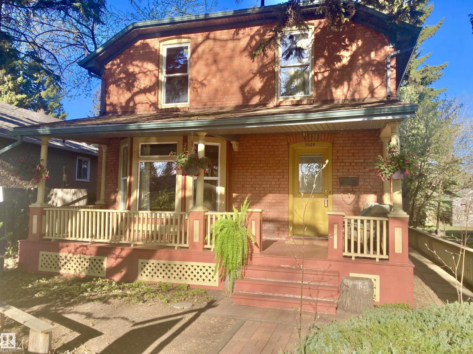 7024 105A ST NW - 1