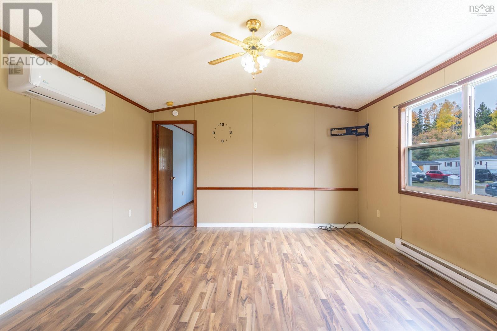 Property 21 of 35 of 6 Second Street