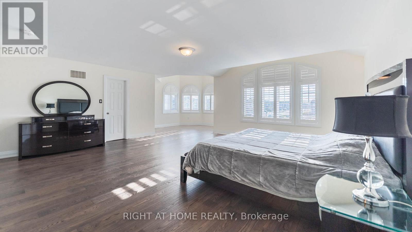 707 AUDLEY ROAD S - 32