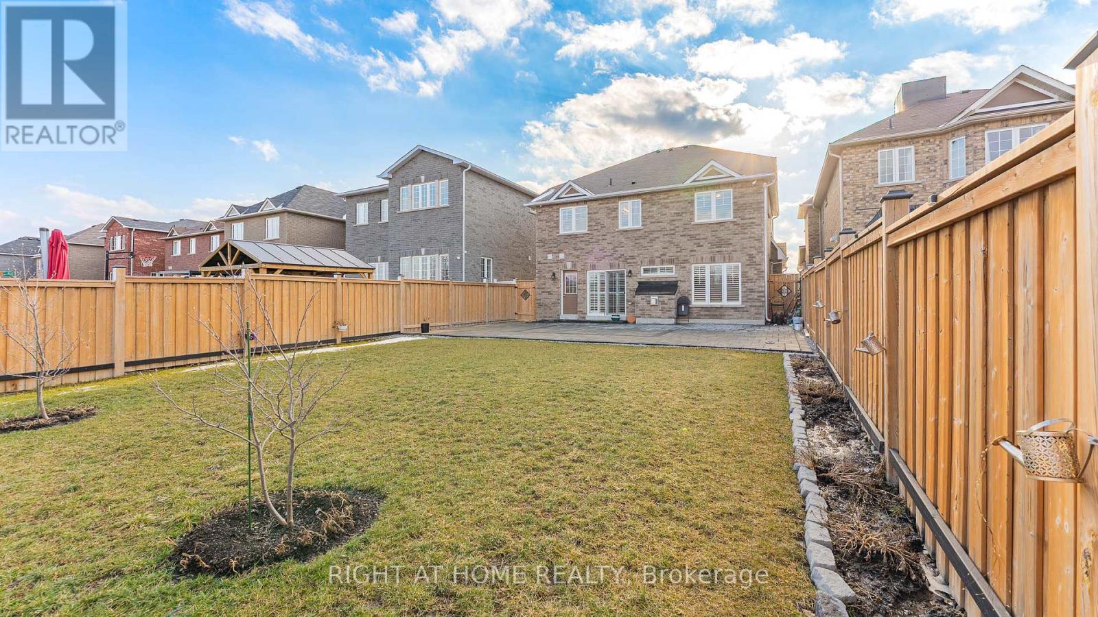 707 AUDLEY ROAD S - 41