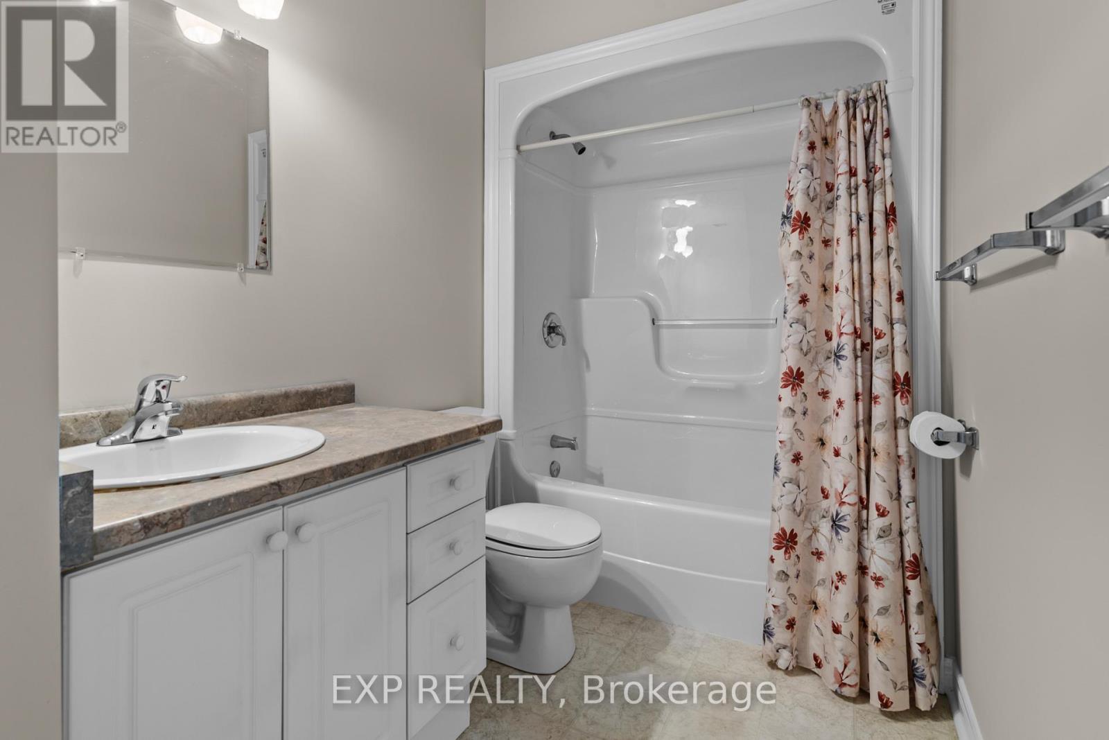 #23 5595 DRUMMOND ROAD - 16