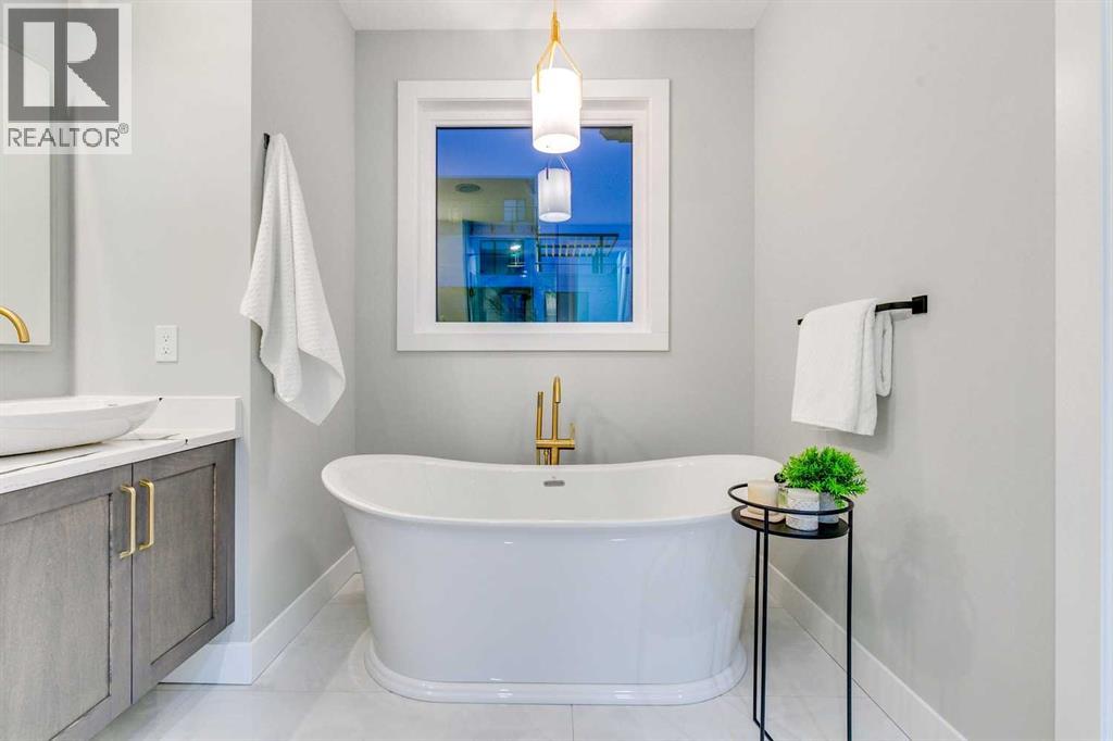 Single Family House for Sale in   Street SW Shaganappi Calgary 