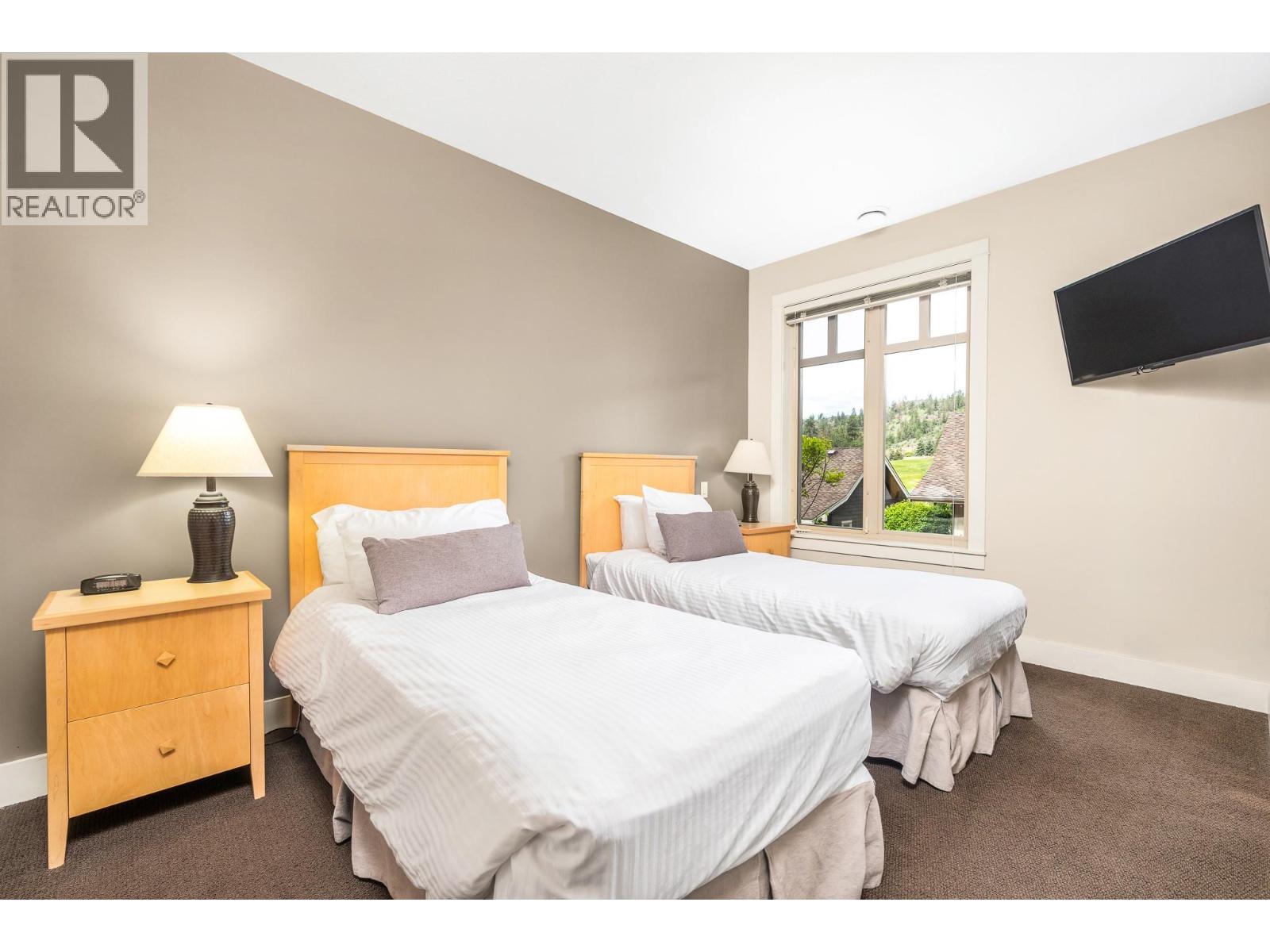 251 Predator Ridge Drive Unit# 12, Vernon