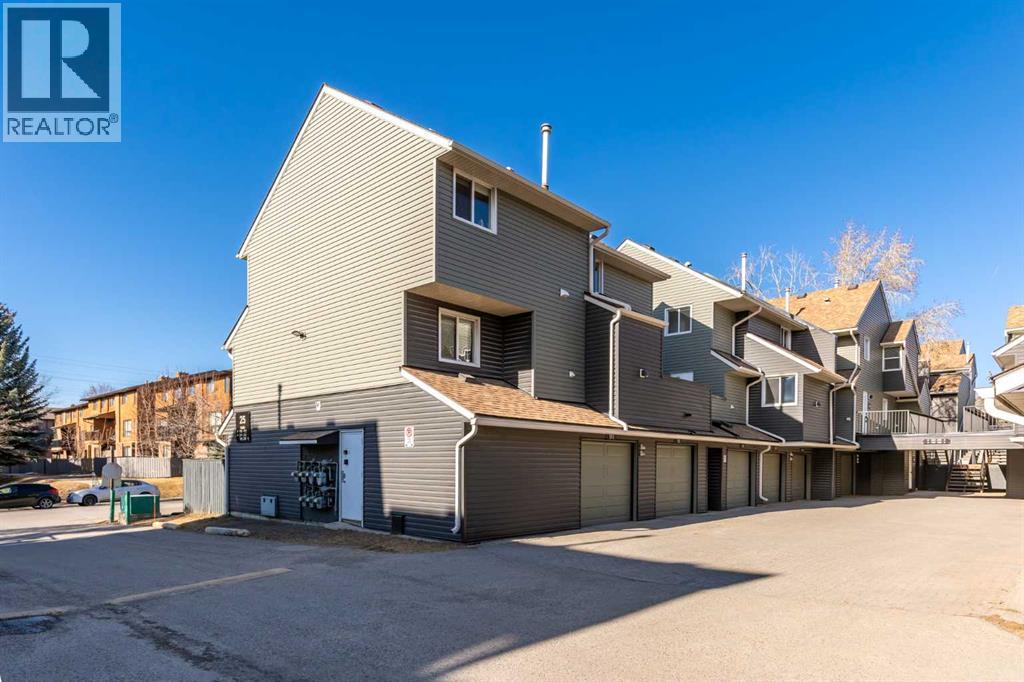 Single Family House for Sale in   Glamis Green SW Glamorgan Calgary 