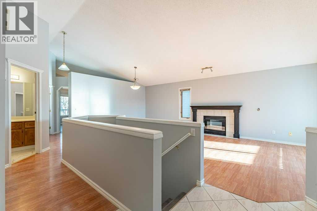 Single Family House Bungalow for Sale in  Douglas Woods Heights SE Douglasdale/Glen Calgary 