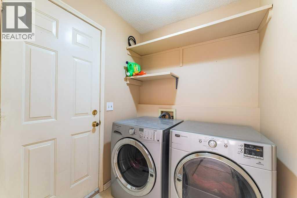 Single Family House Bungalow for Sale in  Douglas Woods Heights SE Douglasdale/Glen Calgary 