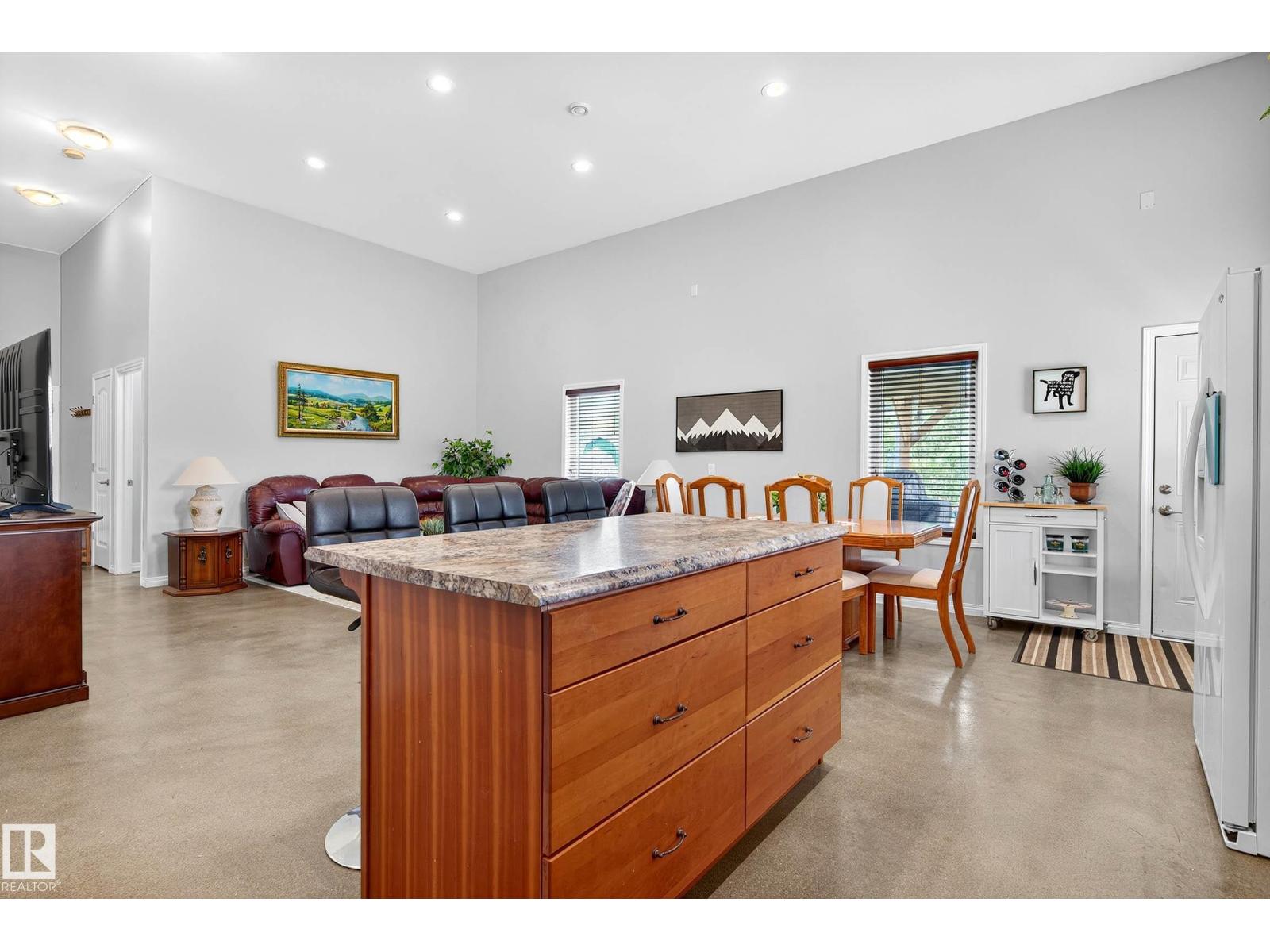 
          17 61112 HIGHWAY 855
            <br/>
            <span>Rural Smoky Lake County</span>
            , 
            <span>AB</span>
             <span>T0A3C0</span>
         - Photo 38