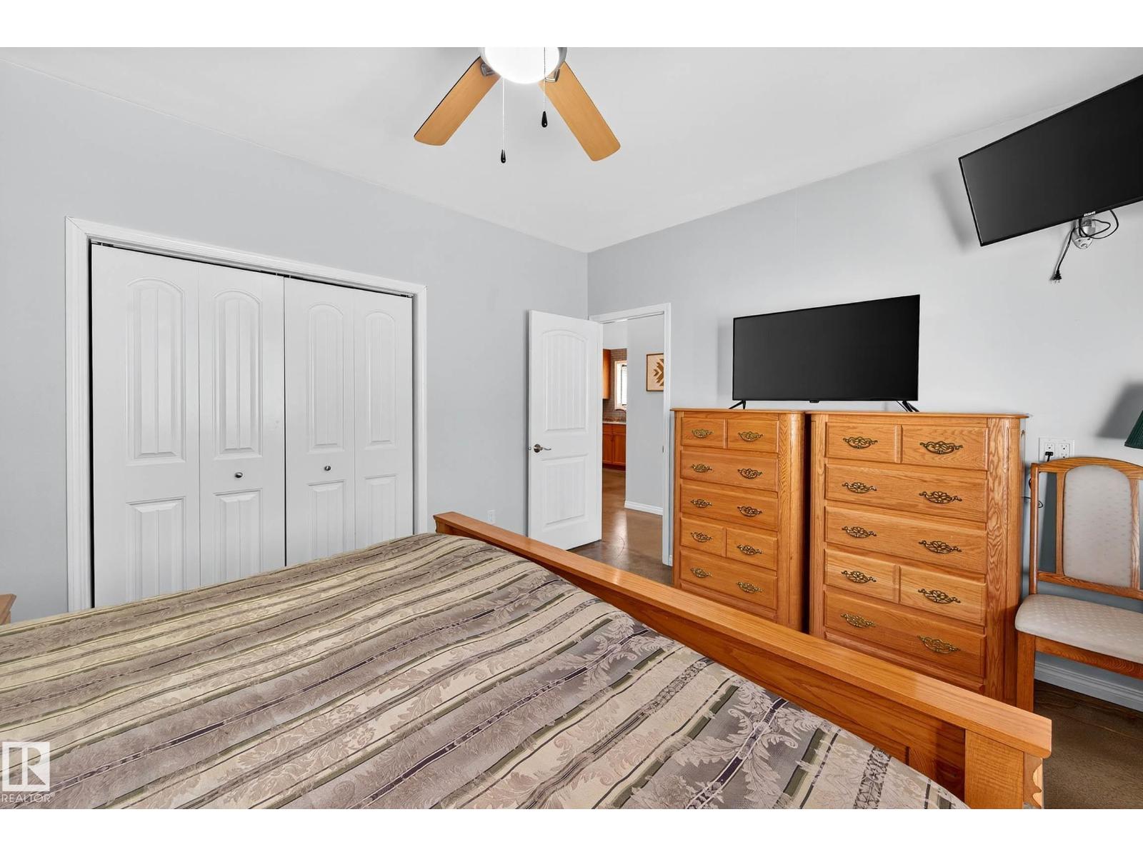 
          17 61112 HIGHWAY 855
            <br/>
            <span>Rural Smoky Lake County</span>
            , 
            <span>AB</span>
             <span>T0A3C0</span>
         - Photo 42