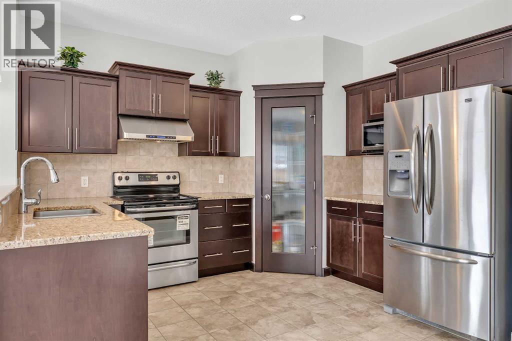 Single Family House for Sale in  Evanspark Gardens NW Evanston Calgary 