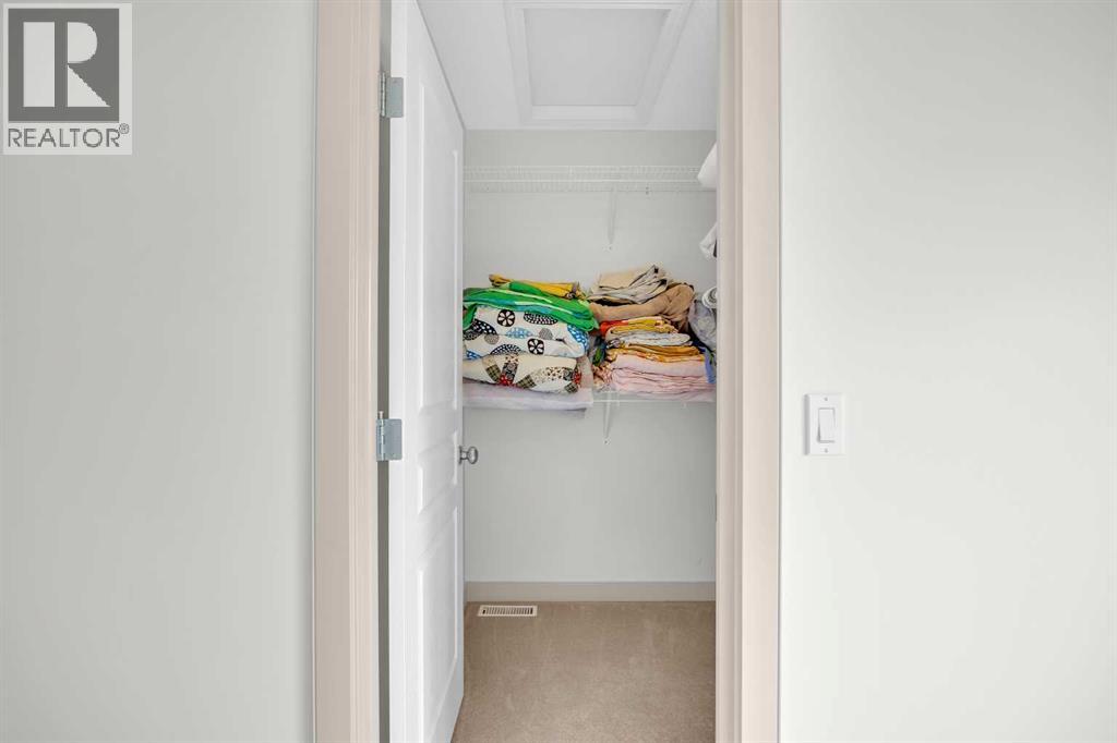 Single Family House for Sale in  Evanspark Gardens NW Evanston Calgary 