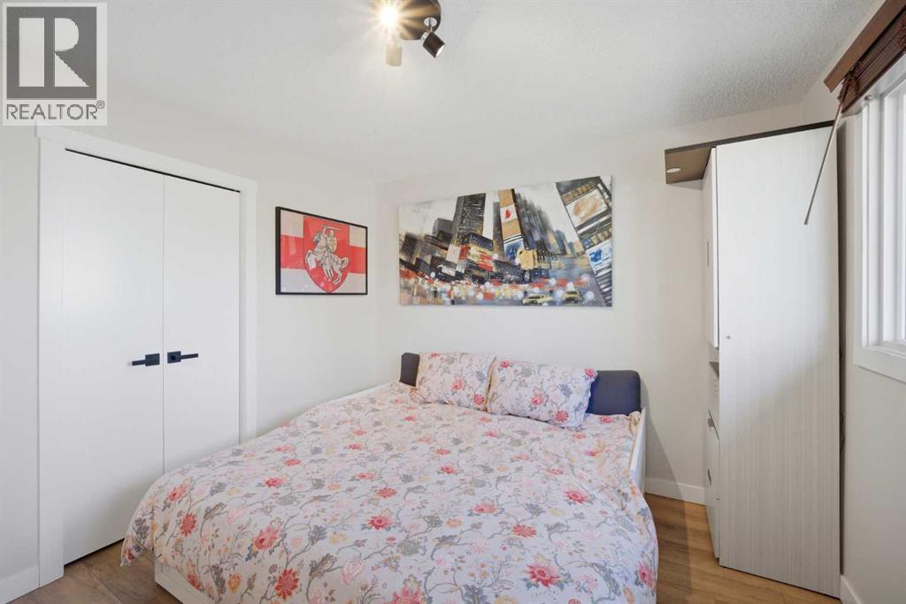 Single Family House Bungalow for Sale in  Wood Oak Way SW Woodlands Calgary 