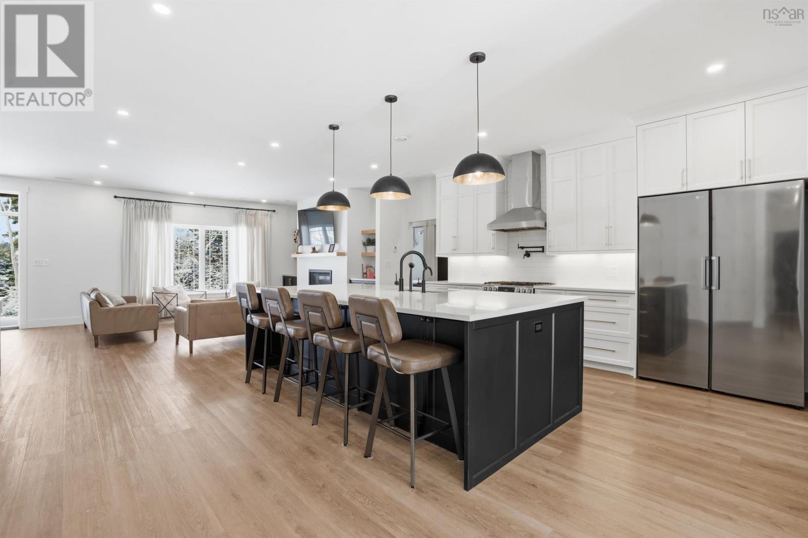 Property 3 of 34 of 502 High Road