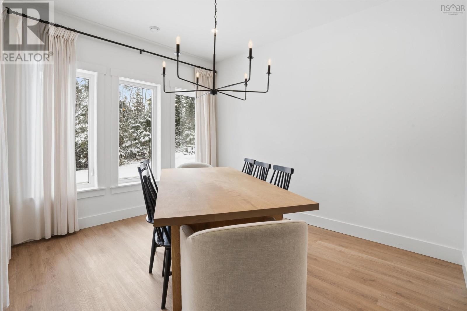 Property 10 of 34 of 502 High Road